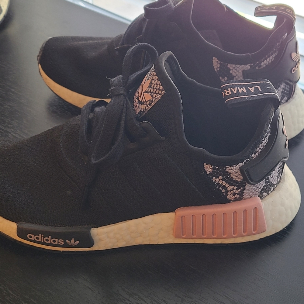Adidas - Picture 3 of 5